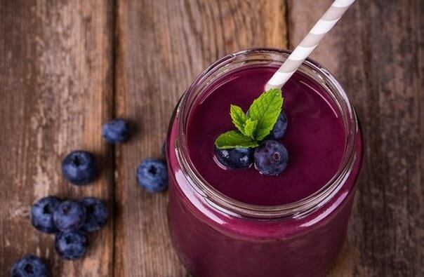 blueberry-smoothie-healthy-work-sack