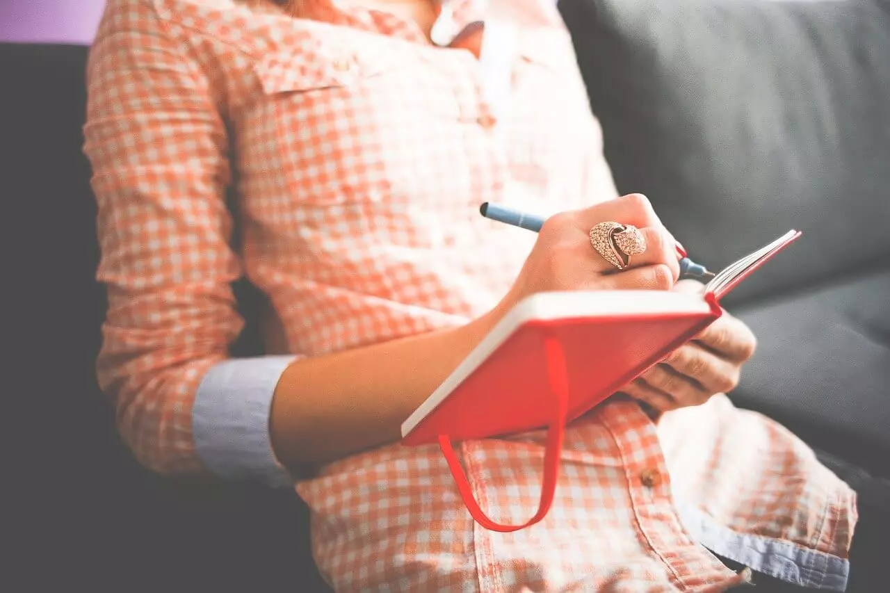 Keep a good book for employee recognition