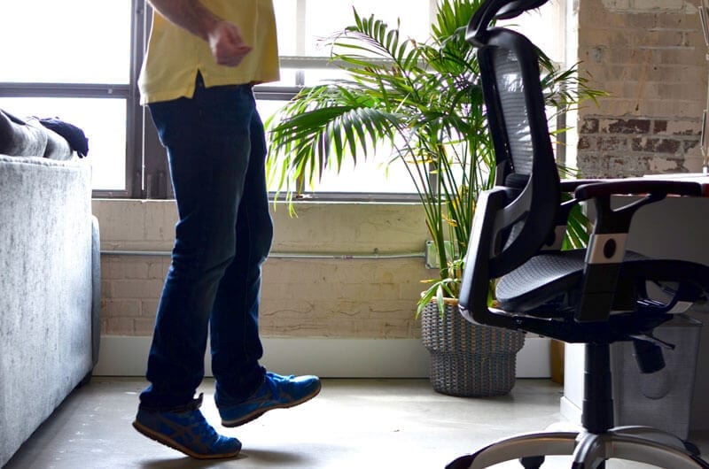 25 Office Exercises: Easy Desk-Friendly Ways to Get Fit in 2021